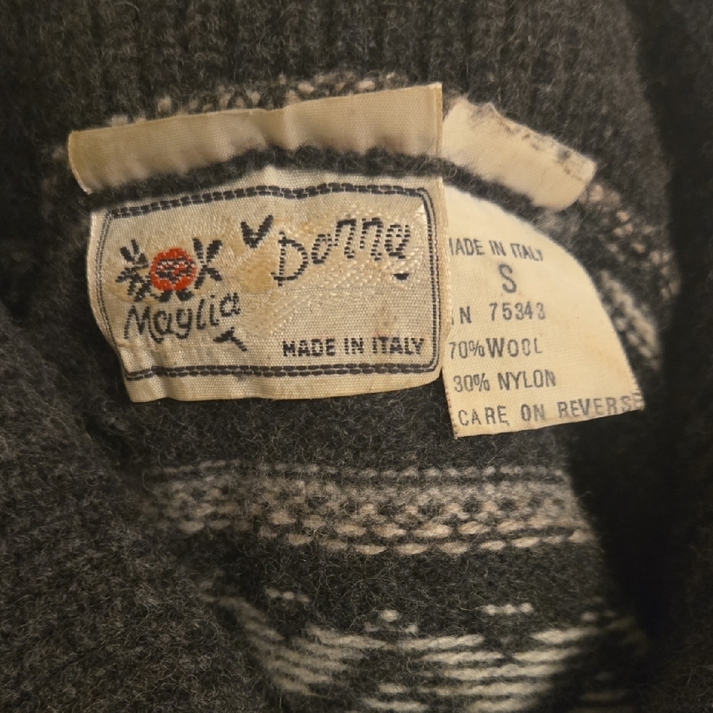 Beautiful, Made In Italy Wool Sweater. - Picture 6 of 7